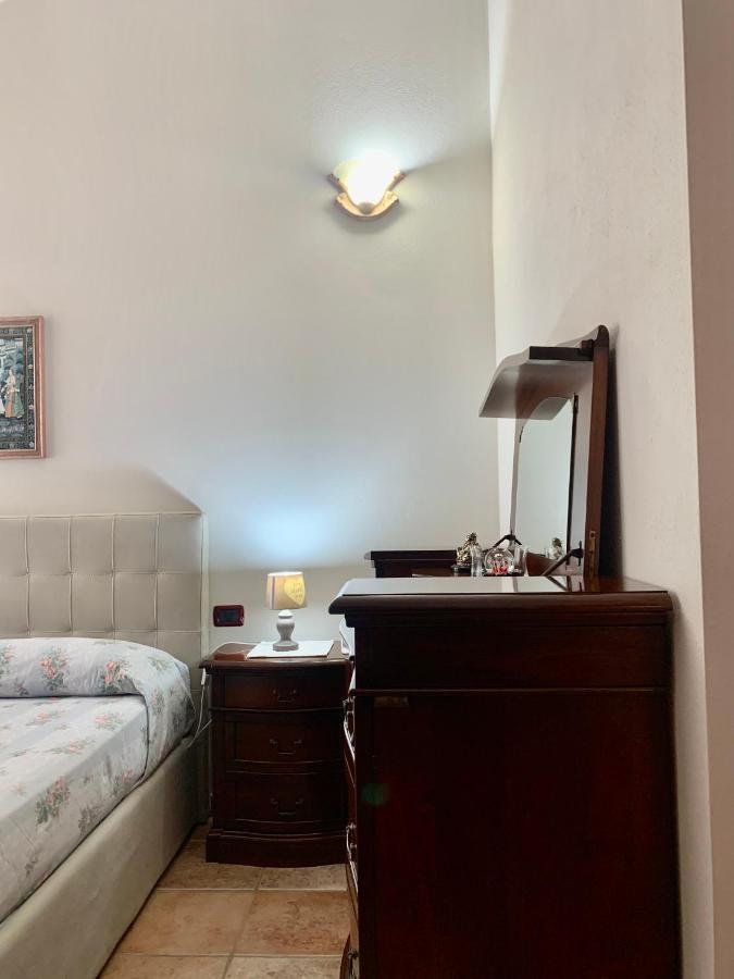 Casa Vacanza V&G Domus De Maria Luaran gambar