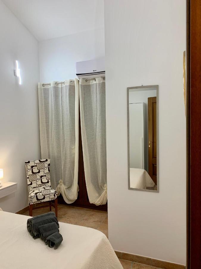 Casa Vacanza V&G Domus De Maria Luaran gambar