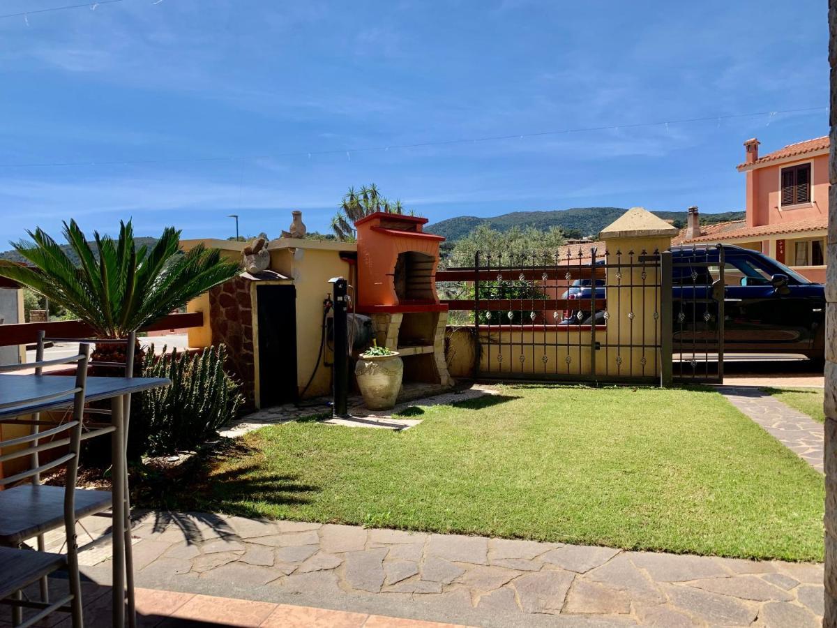 Casa Vacanza V&G Domus De Maria Luaran gambar