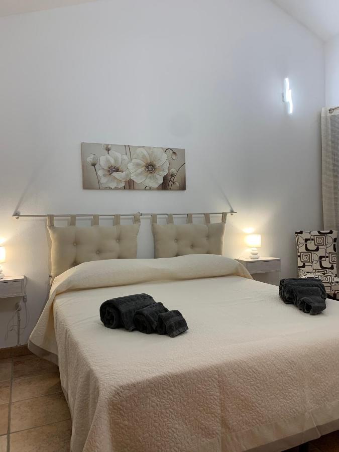 Casa Vacanza V&G Domus De Maria Luaran gambar