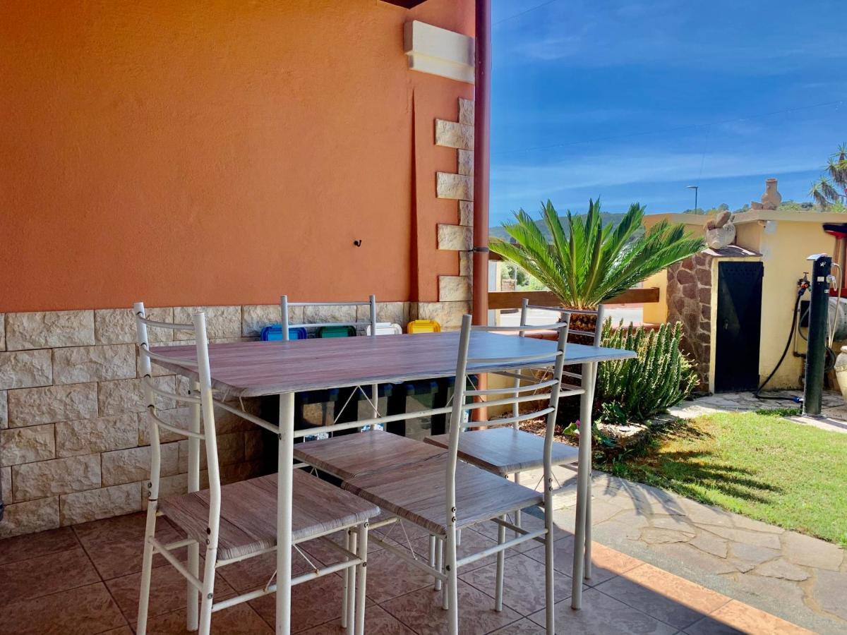 Casa Vacanza V&G Domus De Maria Luaran gambar