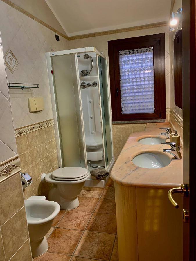 Casa Vacanza V&G Domus De Maria Luaran gambar